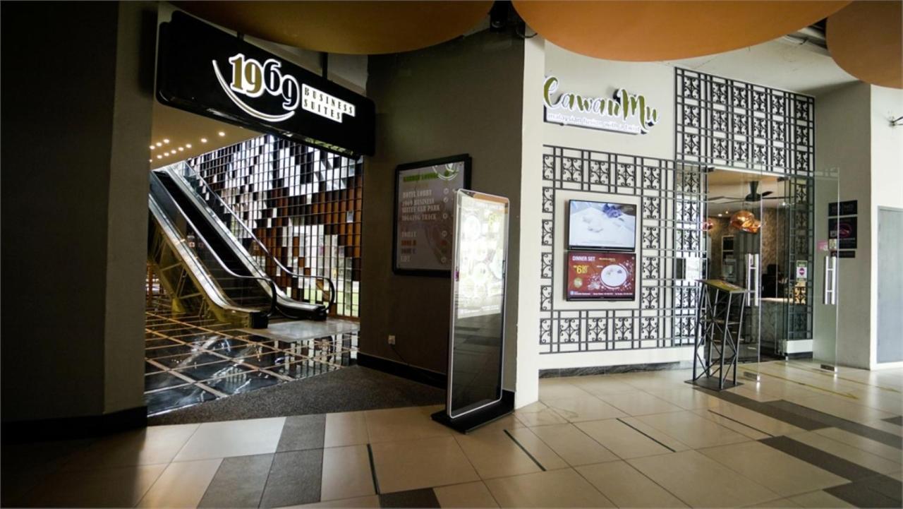 1969 Business Suites @ Ipoh Garden Екстер'єр фото