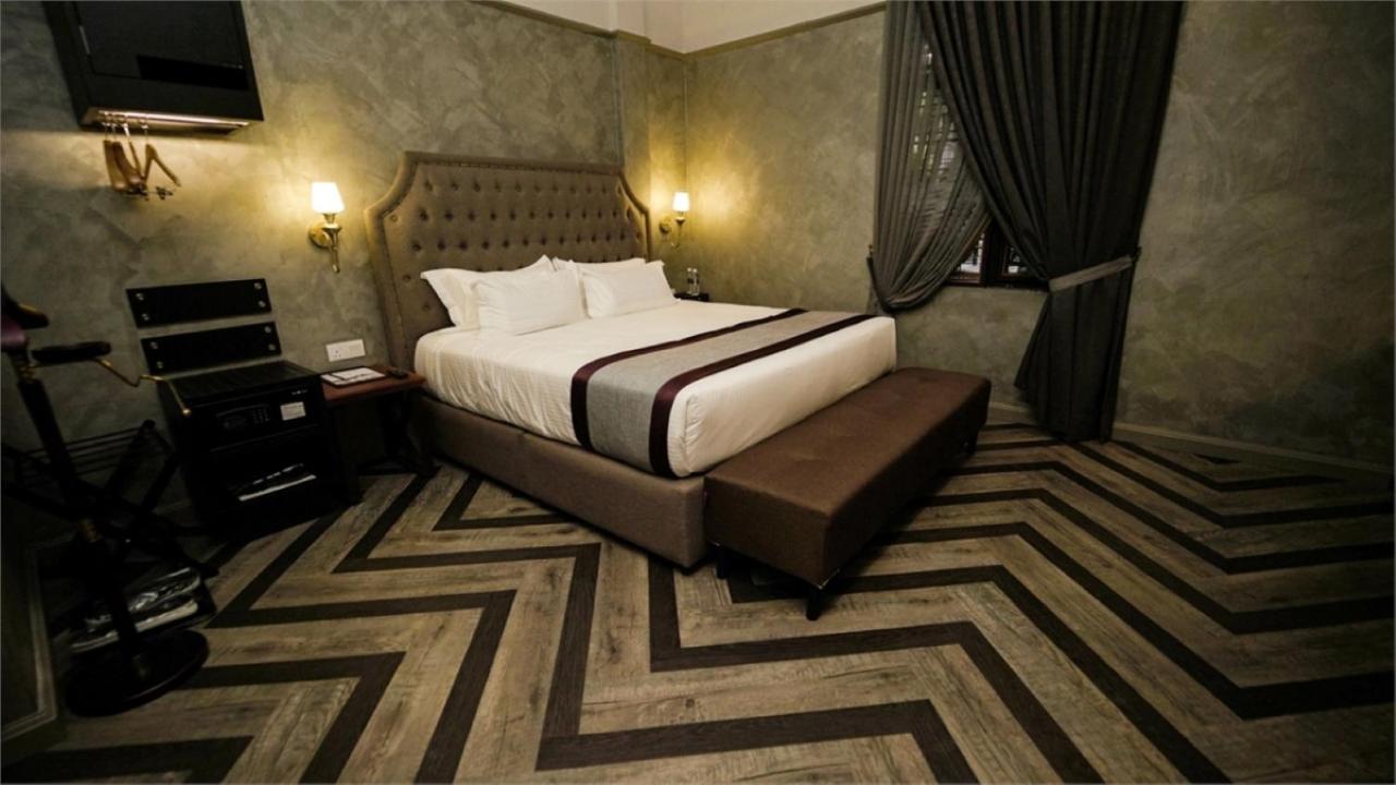 1969 Business Suites @ Ipoh Garden Екстер'єр фото