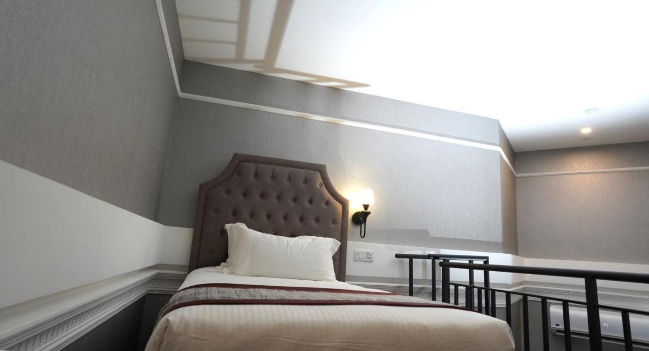 1969 Business Suites @ Ipoh Garden Екстер'єр фото
