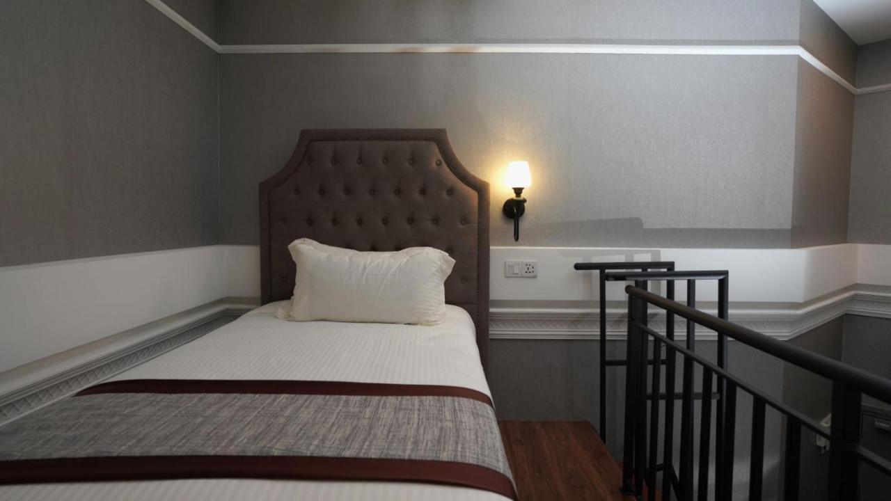 1969 Business Suites @ Ipoh Garden Екстер'єр фото