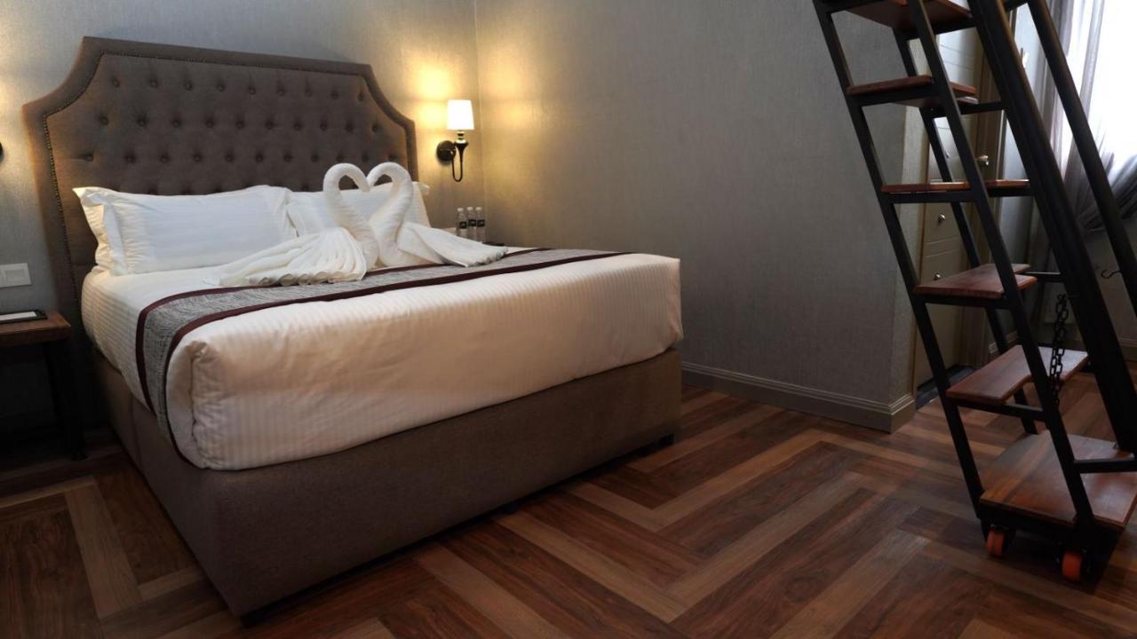 1969 Business Suites @ Ipoh Garden Екстер'єр фото