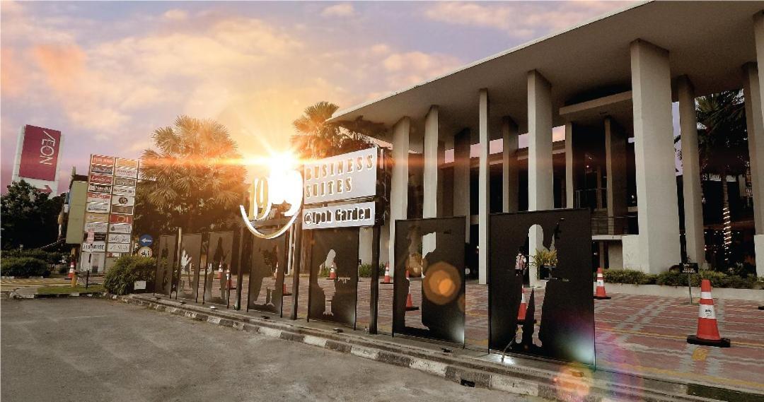1969 Business Suites @ Ipoh Garden Екстер'єр фото